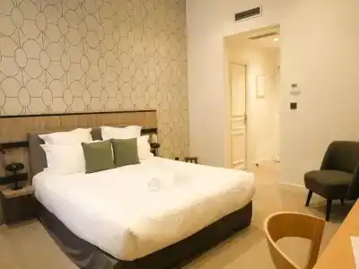 Le Phénix Hôtel - 84