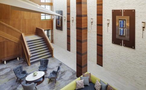 Courtyard by Marriott Boston Logan Airport - 10