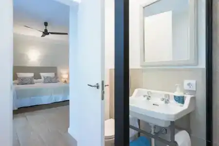 Boutique Hostal Oriola - 53