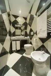 Via Veneto Suites - 12