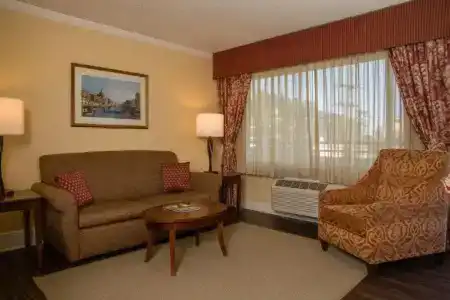 Park Lane Suites & Inn - 57