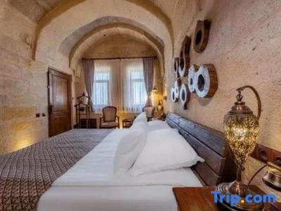 Eyes Of Cappadocia Cave - 125