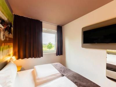 B&B Mönchengladbach - 38