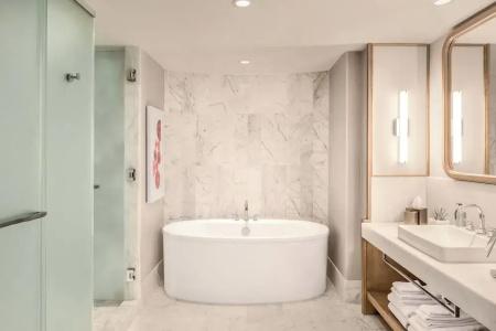 JW Marriott Parq - 95