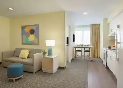 Sonesta New Orleans Es Suites - 44