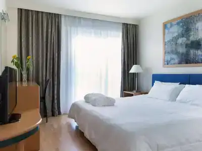Blazer Suites - 3