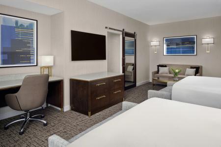 Hilton Indianapolis & Suites - 3