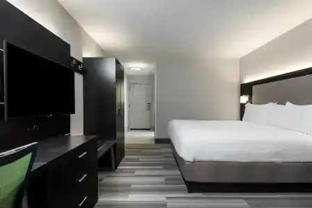 Holiday Inn Express & Suites i-95 & i-20 Civic Ctr, An Ihg - 44