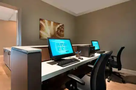 SpringHill Suites by Marriott - 26
