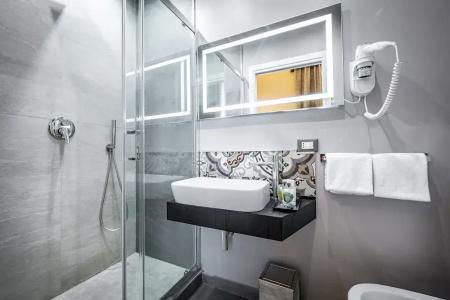 Martelli 6 Suite & - 52