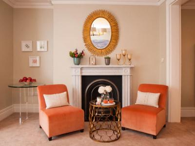 The Charm Boutique - 0