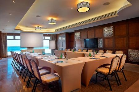 Hilton Alexandria Corniche - 36