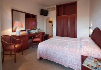 Gabbiano Azzurro & Suites - 0
