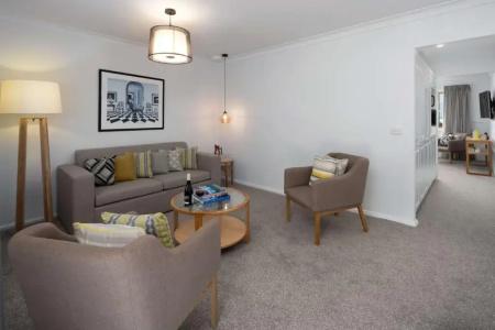 Rydges - 49