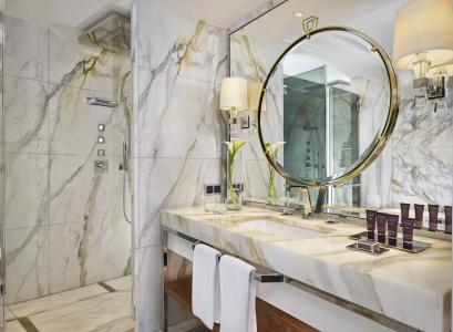 The Ritz-Carlton, Budapest - 18