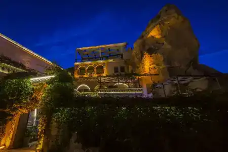 Roma Cave Suite - 1