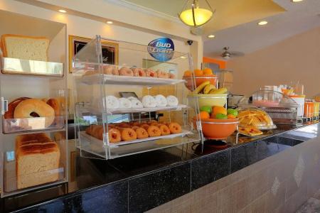 SureStay Plus by Best Western Orlando International Drive - 32