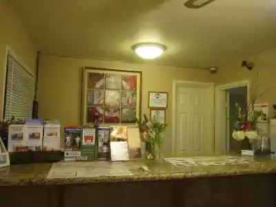 The Palomar Inn - 11