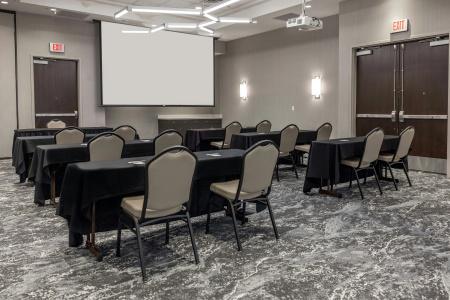 Hilton Garden Inn South - 33