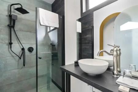 Helios Boutique Suites by La Finca - 6