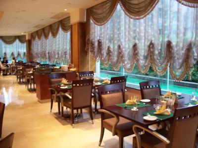 Grand International - 42
