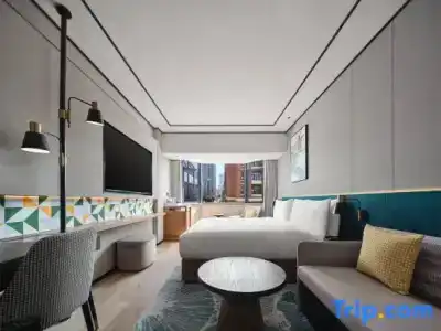Hilton Garden Inn West Lake - 68