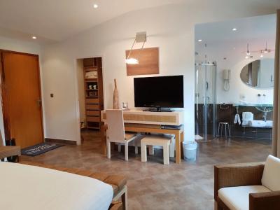 Private Hôtel - 77