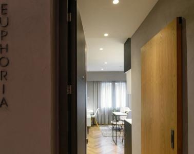 Olvios Luxury Suites - 39