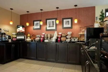 Quality Inn - 15