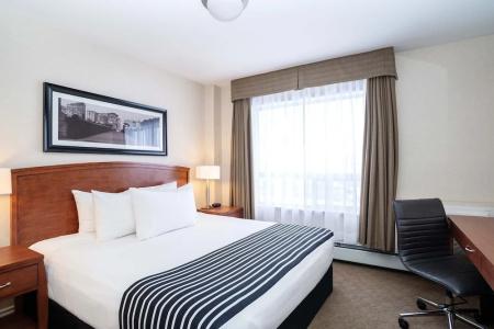 Sandman & Suites West - 64