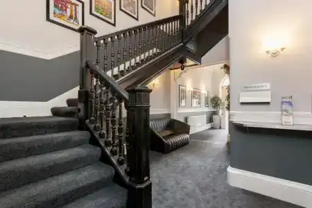 West End - 13