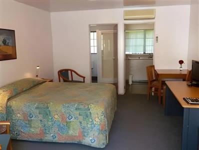 Tudor Lodge - 26