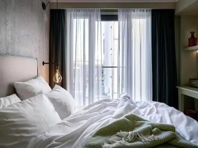 Gekko House Frankfurt, a Tribute Portfolio - 89