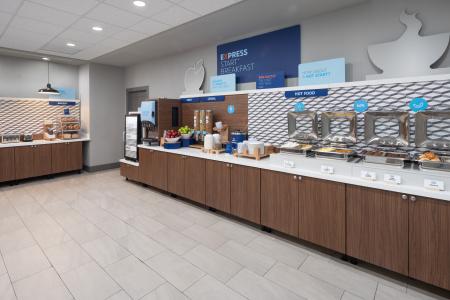 Cambria Miami Airport - Blue Lagoon - 27