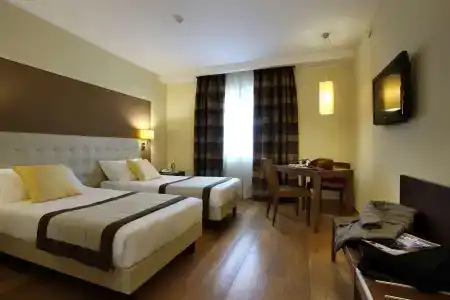 Best Western Grand Guinigi - 11