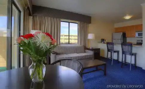 Sailport Waterfront Suites - 27