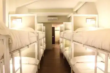 Poshtel - Premium - 2