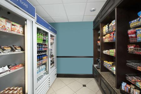 Hilton Garden Inn/Hanes Mall - 9