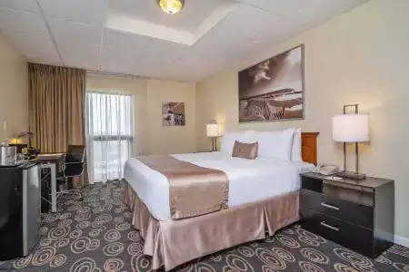 Regency Miami Airport - 3