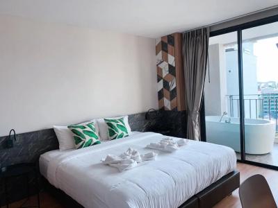 Sky Wave Patong - 90
