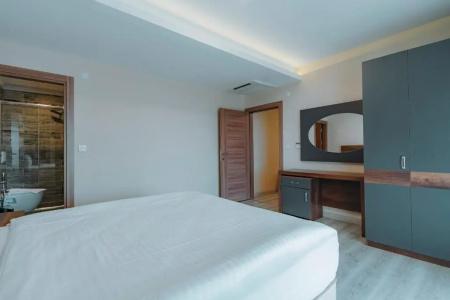 Empula & Residences - 113