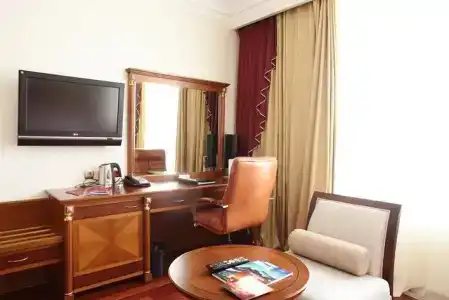 Crowne Plaza Minsk - 38