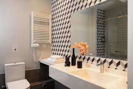 Urban Nest - Suites & - 64