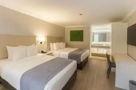 SureStay Plus by Best Western Orlando International Drive - 36