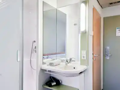 ibis budget Köln Marsdorf - 43
