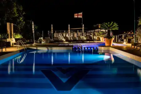 Vis à Vis - 17