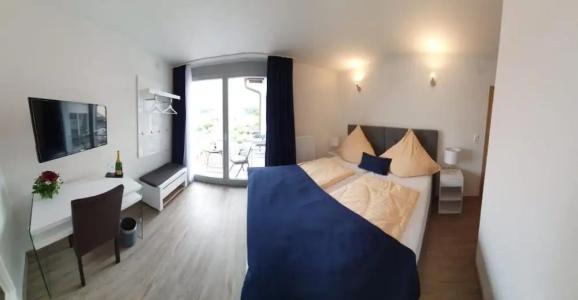 Stadtam Adenauerplatz - 42