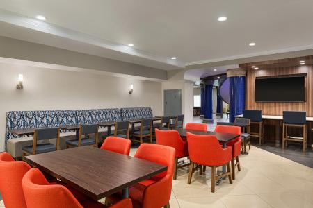 Holiday Inn Express & Suites Central - 34