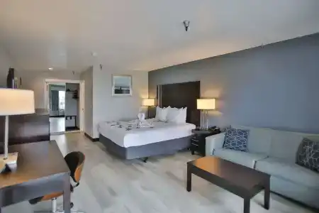 Best Western Surf City - 37