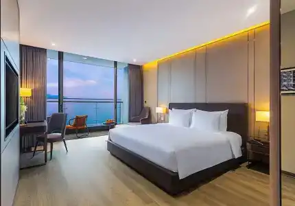 Le Sands Oceanfront Danang - 111